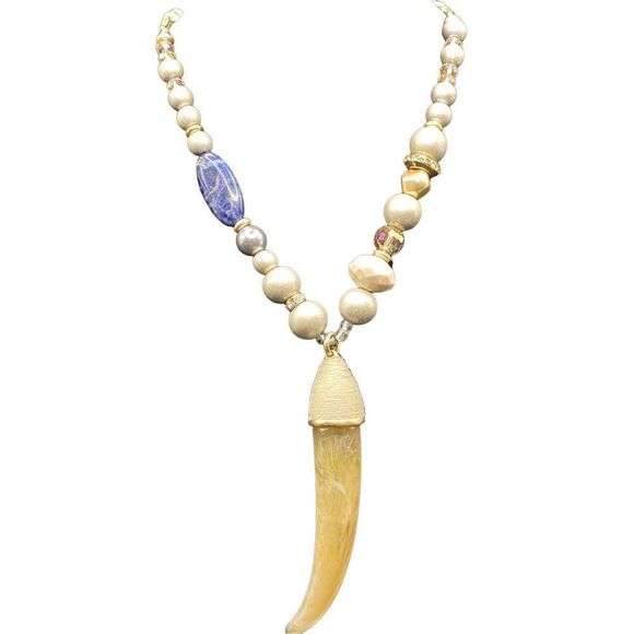 Chico's Horn Pendant Necklace unbranded arrowhead necklace set of two - Picture 6 of 10